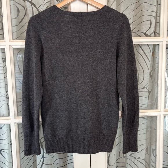 Only Mine M Grey Cashmere V Neck Sweater - Picture 8 of 9
